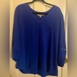 XL Blue blouse. Excellent condition.